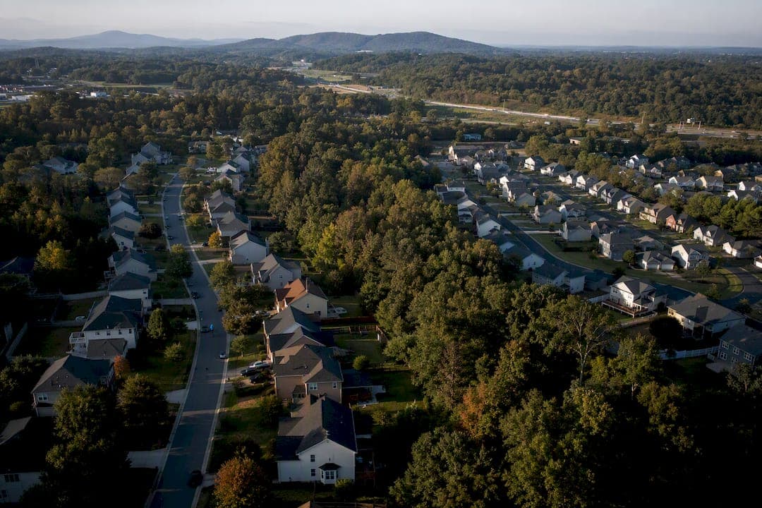 Save 7% Moving? Virginia vs North Carolina Living Costs for Homebuyers